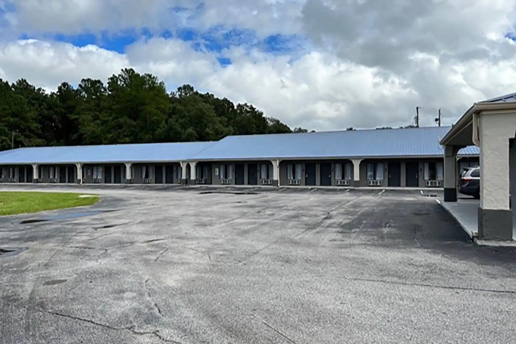 Days Inn By Wyndham Defuniak Springs Exterior foto